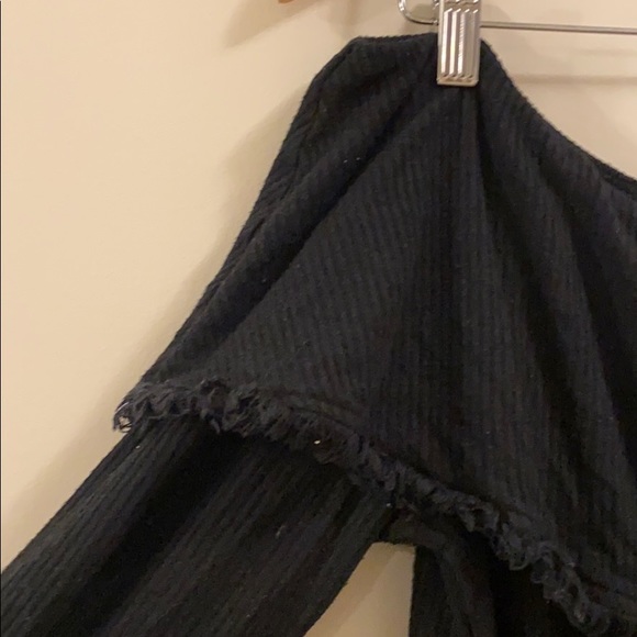 Too - Picture 2 of 2